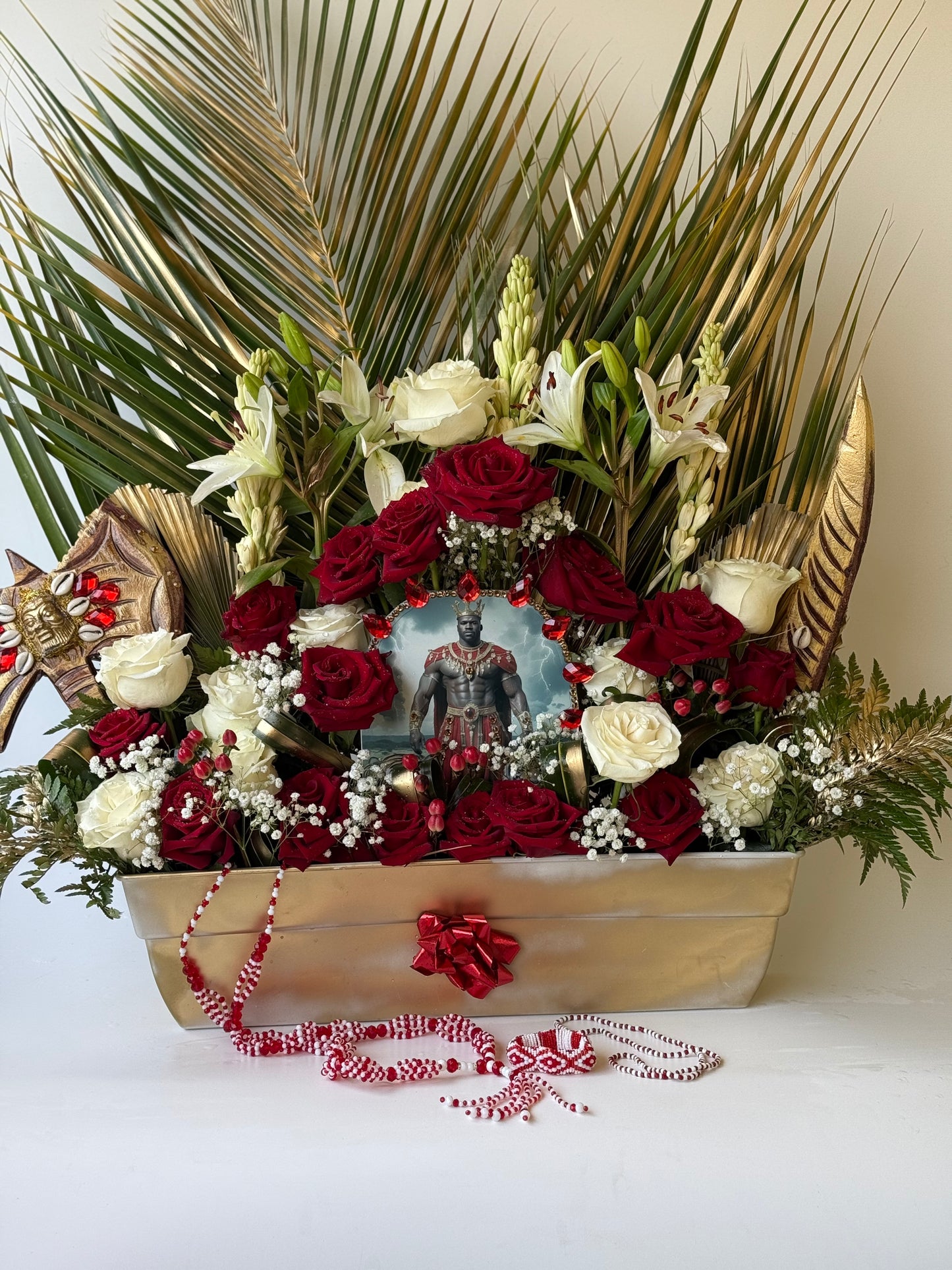 Arreglo grande con atributos del Orisha personalizado